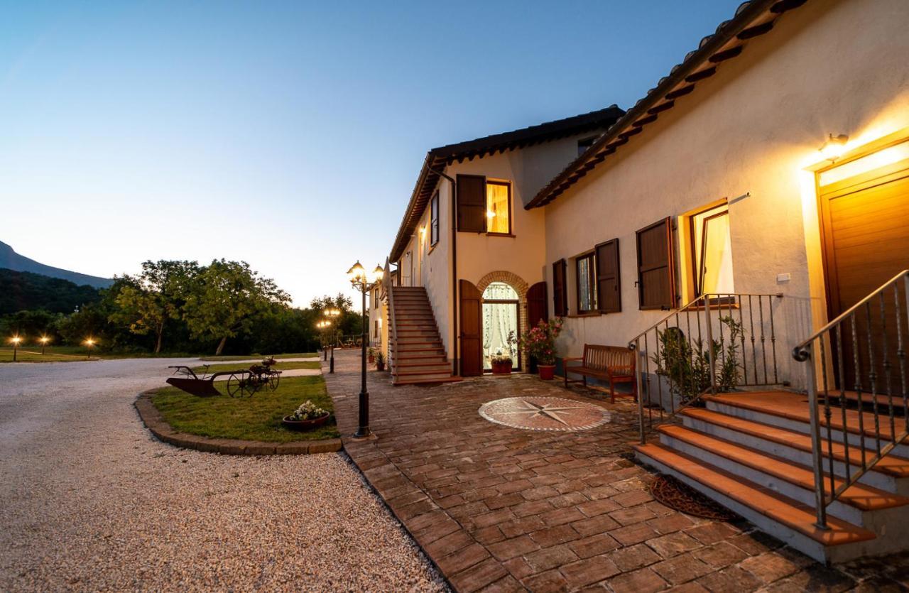 Agriturismo Podere Coldifico Sassoferrato ภายนอก รูปภาพ