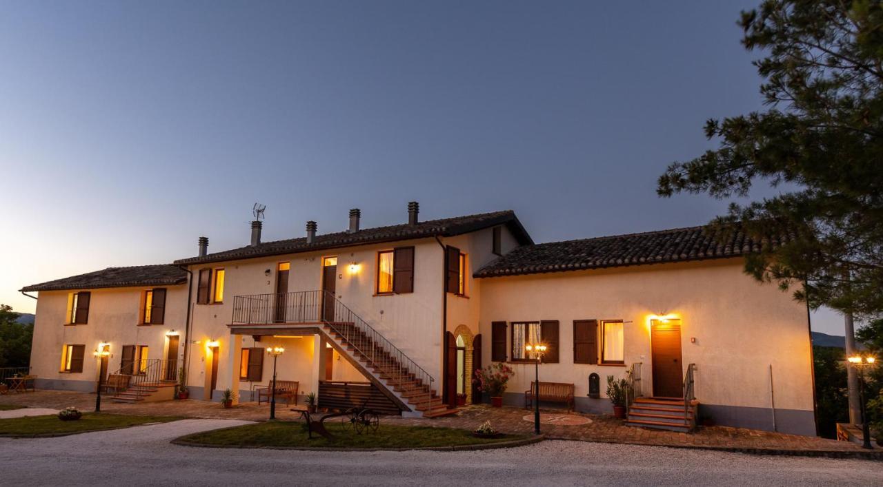 Agriturismo Podere Coldifico Sassoferrato ภายนอก รูปภาพ