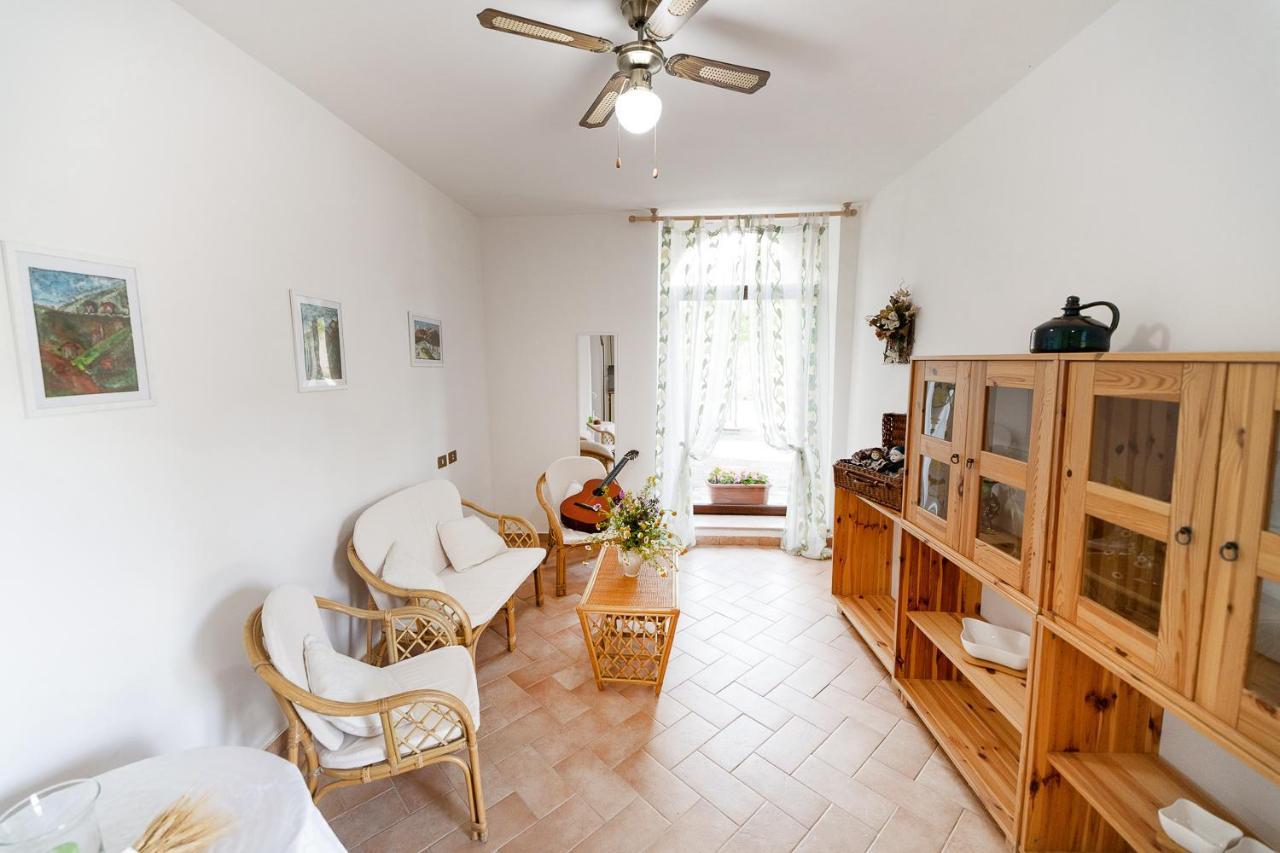 Agriturismo Podere Coldifico Sassoferrato ภายนอก รูปภาพ